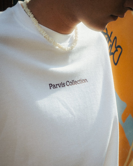 WHITE BOXY TEE THE KISS