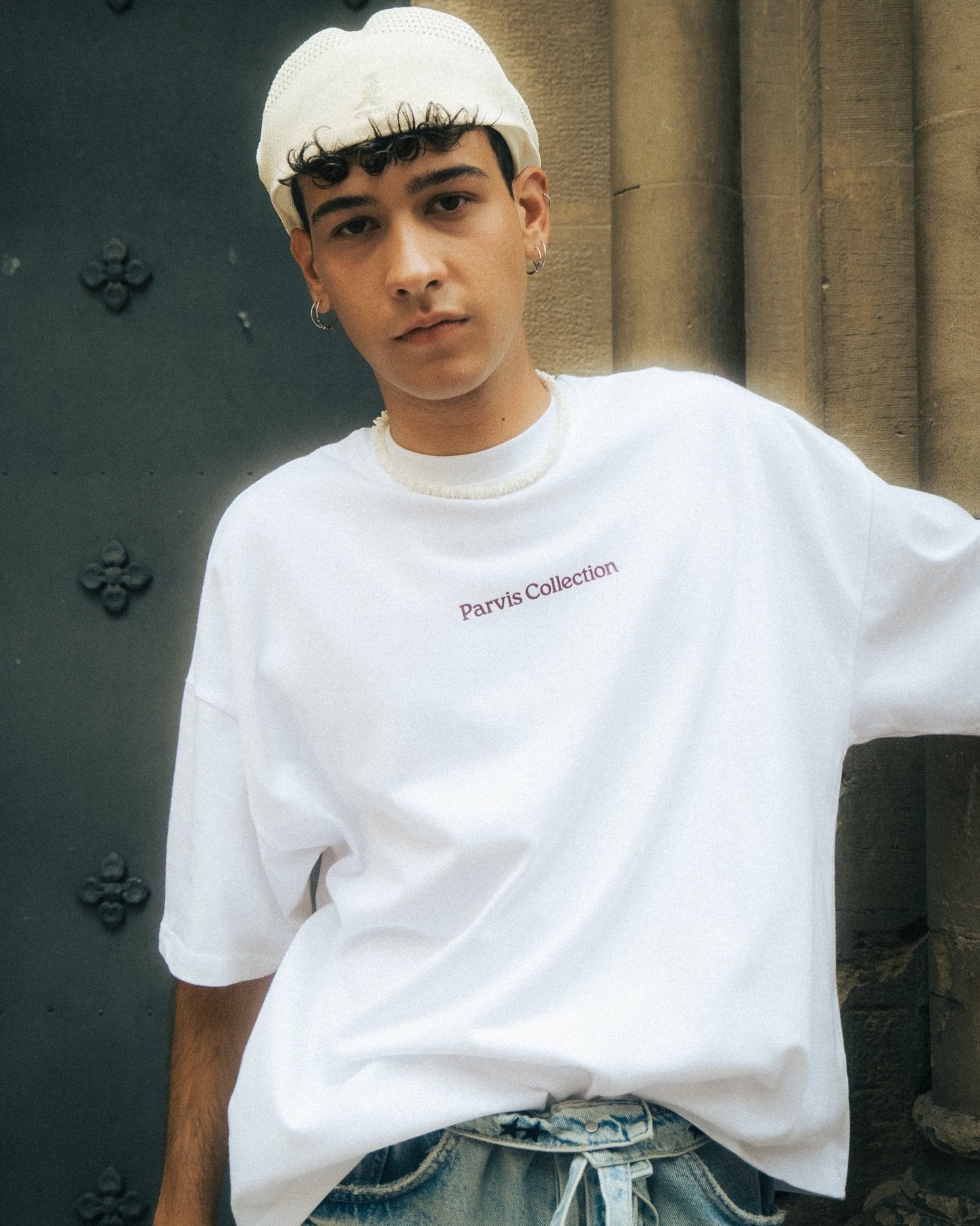 WHITE TEE BOXY FLOWER RESTYLING